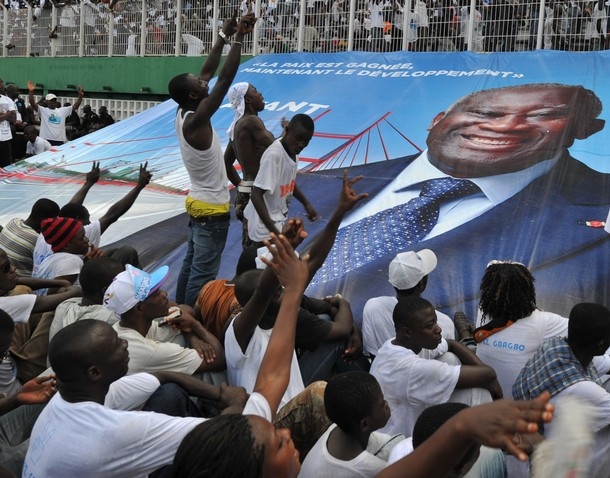Campagne d’affichage précoce : Gbagbo triche avec la loi